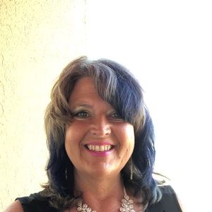 Meet your Posher, Pam